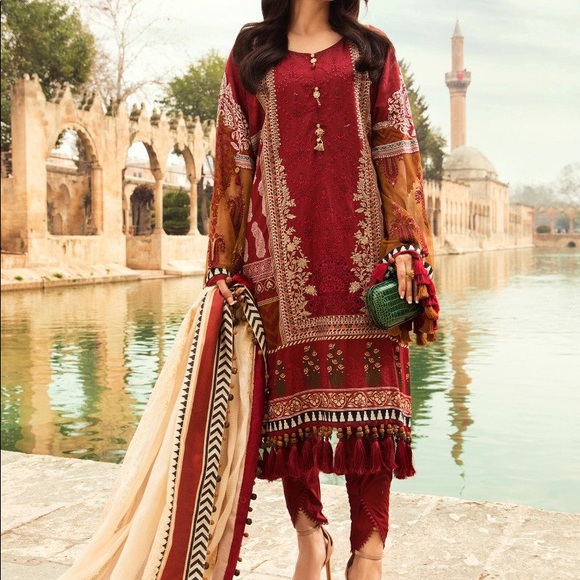 Clothes - Picture 1 of 2